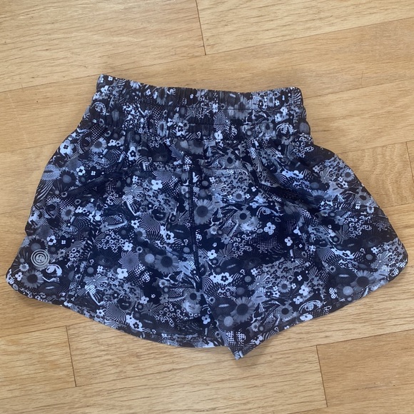 Seawheeze 2017 Tracker Short in Counter Culture Floral - Picture 2 of 4